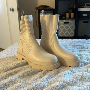 Dream Pairs Lug Sole Platform Mid Calf Boots in Cream